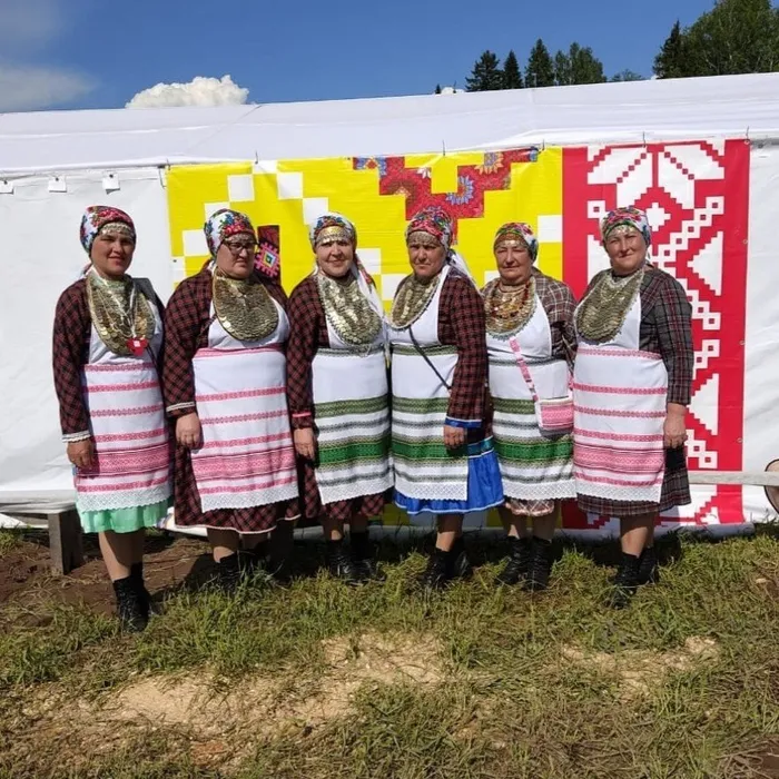 Ансамбль удмуртской песни "Марзан" принял участие в Межрегиональном удмуртском национальном празднике Гербер!