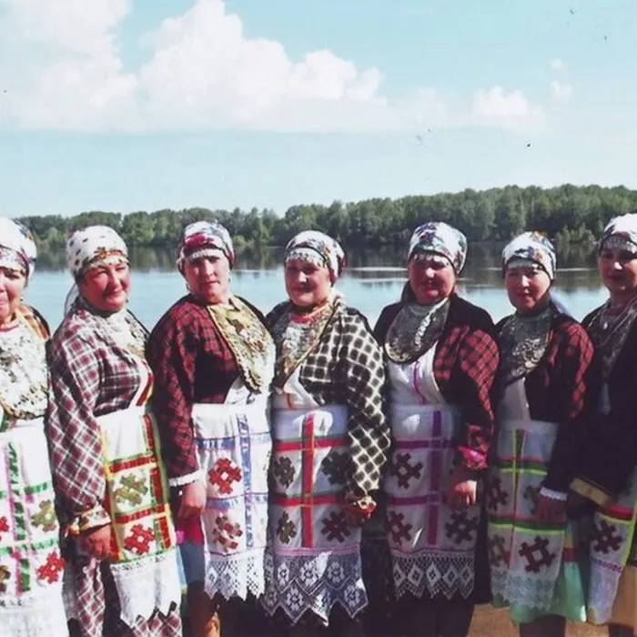 Жемчужина Вятскополянского района: Ансамбль удмуртской песни "Марзан"